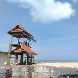 Pantai Batu Buruk (Batu Buruk Beach) - Kuala Terengganu