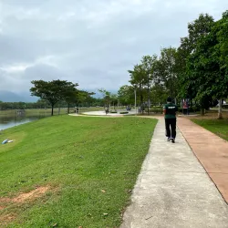 Taman Tasik Nilai - Nilai