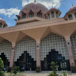 Putra Mosque (Masjid Putra) - Putrajaya