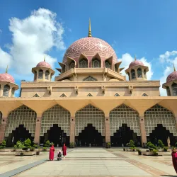 Putra Mosque (Masjid Putra) - Putrajaya