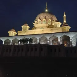 Putra Mosque (Masjid Putra) - Putrajaya