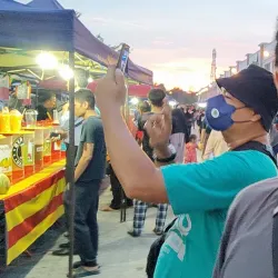 Local Night Market (Pasar Malam) - Seri Iskandar