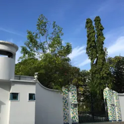 Mulee Aage Palace - Male