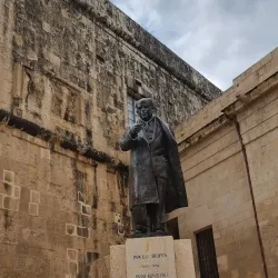 Qormi War Memorial - Qormi