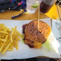 Exiles Beach - Sliema