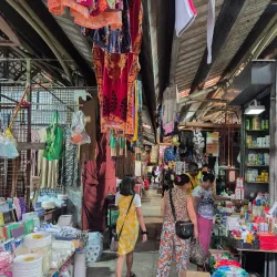 Local Village Market - Brisee Verdiere