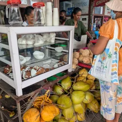 Local Village Market - Brisee Verdiere