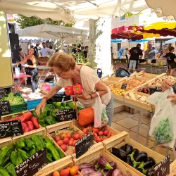 Cassis Market - Cassis