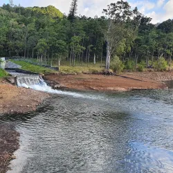 La Nicoliere Waterfall - Riviere Du Rempart