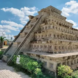 Plaza de las Culturas - Acuna