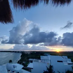 Half Moon Bay (Bahía Media Luna) - Akumal