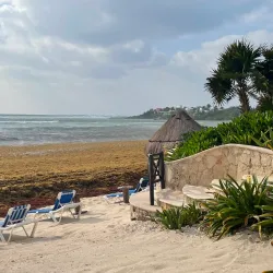 Half Moon Bay (Bahía Media Luna) - Akumal