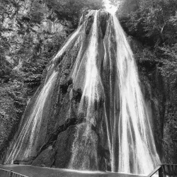 Cascada Cola de Caballo - Allende