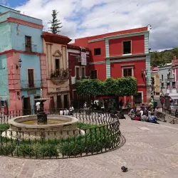 Callejón del Beso (Alley of the Kiss) - Guanajuato