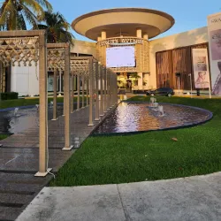 Isla Mujeres Underwater Museum (MUSA) - Isla Mujeres