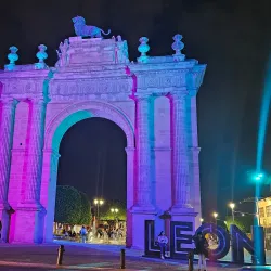 Arco de la Calzada - León de los Aldama