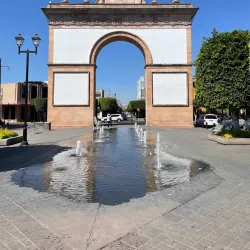 Arco de la Calzada - León de los Aldama