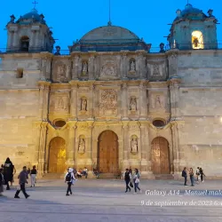 Zócalo (Plaza de la Constitución) - Oaxaca de Juarez