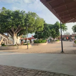 Plaza Principal de Petatlán - Petatlan