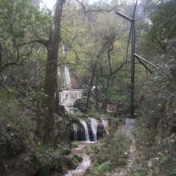 Cola de Caballo Waterfall - Santiago