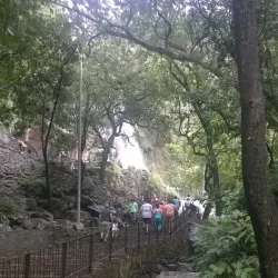 Cola de Caballo Waterfall - Santiago