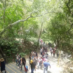 Cola de Caballo Waterfall - Santiago