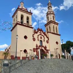 Parroquia de Santiago Apostol - Santiago