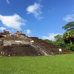 Zona Arqueológica de Comalcalco - Villahermosa