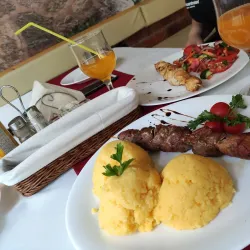Traditional Moldovan Cuisine Restaurants - Floresti