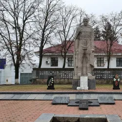 Monument to the Heroes of World War II - Leova