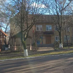 Straseni War Memorial - Straseni