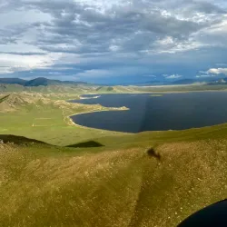 Tsagaan Nuur (White Lake) - Ulaan-Uul