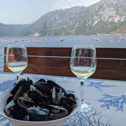 Local Seafood Restaurants - Perast