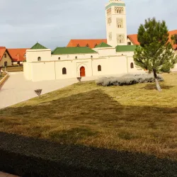 Al Akhawayn University - Ifrane (Ifran)