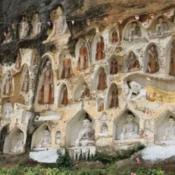 Shwe Myin Phyu Pagoda - Kalemyo