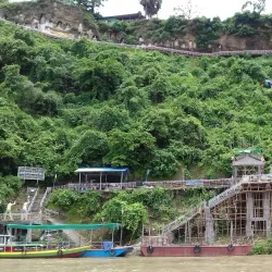 Shwe Myin Phyu Pagoda - Kalemyo