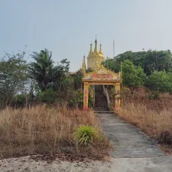 Shwe Zedi Pagoda - Kyaukpyu