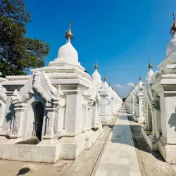 Kuthodaw Pagoda - Mandalay