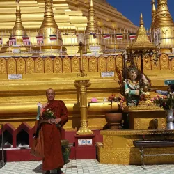Shwemawdaw Pagoda - Mawlamyine
