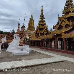 Shwezigon Pagoda - Nyaung-U
