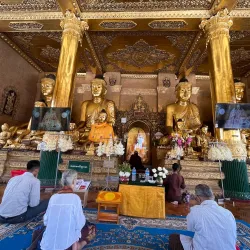Shwedagon Pagoda - Yangon