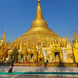 Shwedagon Pagoda - Yangon