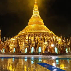 Shwedagon Pagoda - Yangon