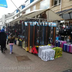 Huizen Market - Huizen