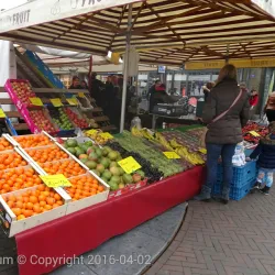 Huizen Market - Huizen