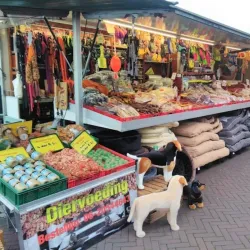 Huizen Market - Huizen
