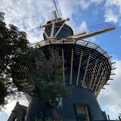 Zoeterwoude Windmill (De Windhond) - Zoeterwoude