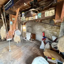 Zoeterwoude Windmill (De Windhond) - Zoeterwoude