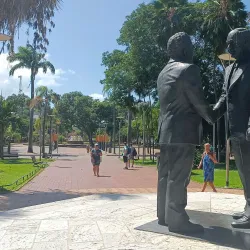 Place des Cocotiers - Noumea