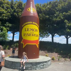 Lemon & Paeroa (L&P) Bottle Statue - Paeroa
